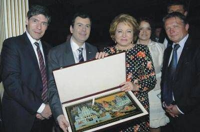 El senador Gerardo Zamora encabez� la cena de honor de bienvenida de la delegaci�n del Senado ruso