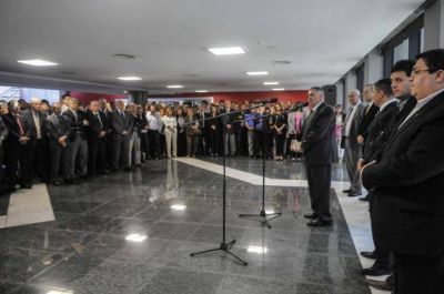 Ante los empleados, Jaldo garantiz� sueldos y neg� problemas financieros