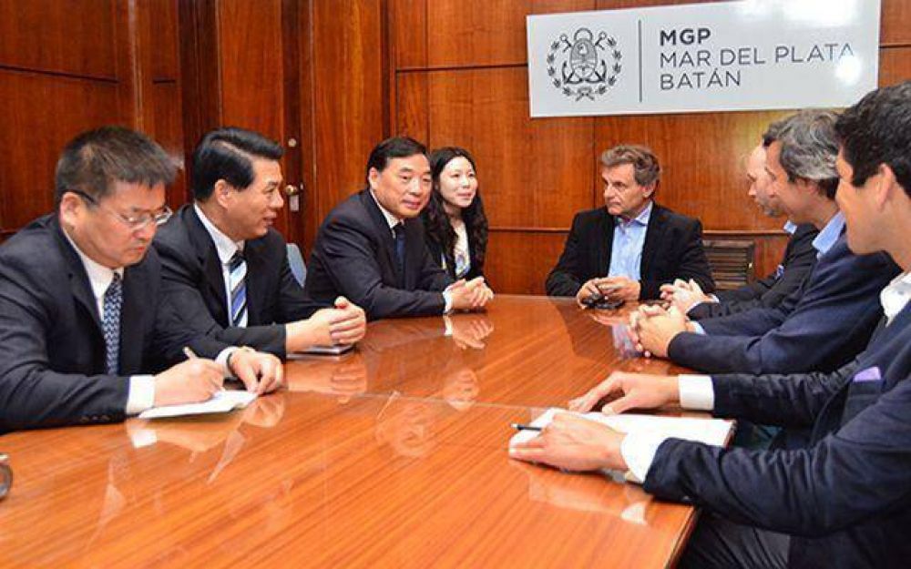  Pulti recibi� a una delegaci�n de la ciudad china Tianj�n