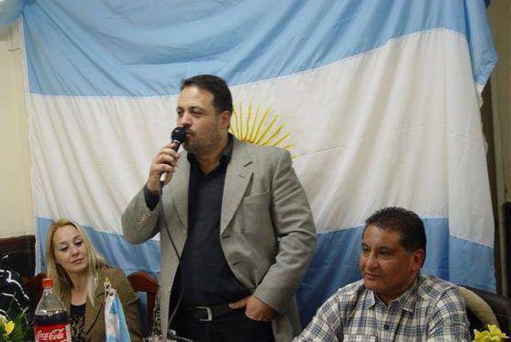 Pidieron enjuiciar a Pampill�n por discriminaci�n y da�os