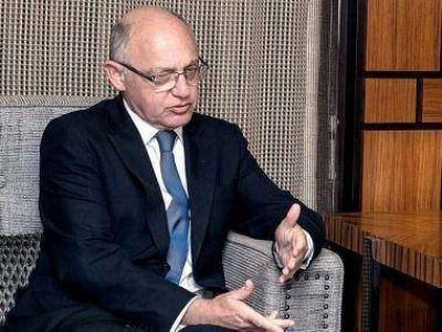 Timerman expres� el �sentimiento de solidaridad con el pueblo de Francia�