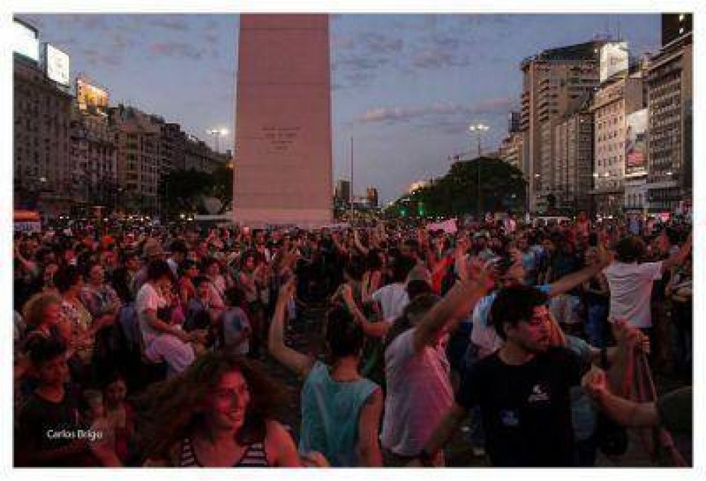 Cristina difundi� fotos de jornada de militancia
