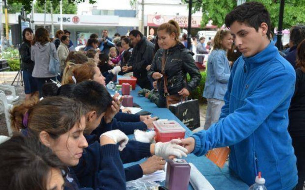 En el D�a Mundial de la Diabetes, se hicieron controles de glucemia en Pilar