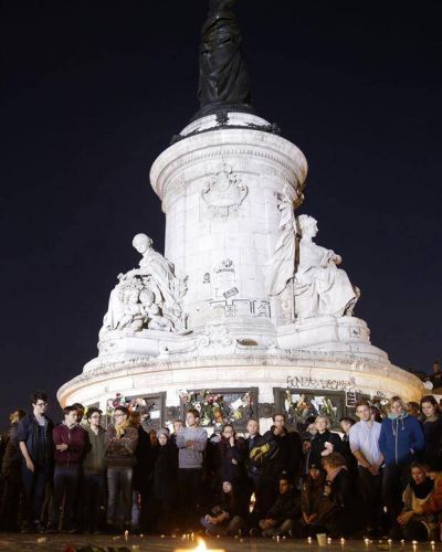 Pese al estado de shock, Par�s no se da por vencida y vuelve a salir a la calle