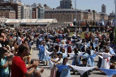 Cientos de marplatenses y turistas disfrutaron del �Gran Peric�n Nacional�