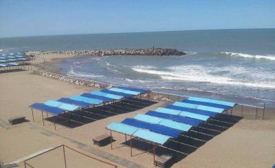 Todav�a no arranc� la temporada y ya no hay playa p�blica en La Perla