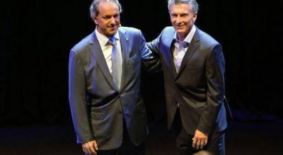 Con fuertes cruces, Scioli y Macri debatieron en la previa al balotaje