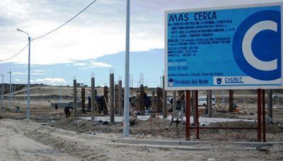 Constructoras analizan paralizar obras en marcha por falta de pago