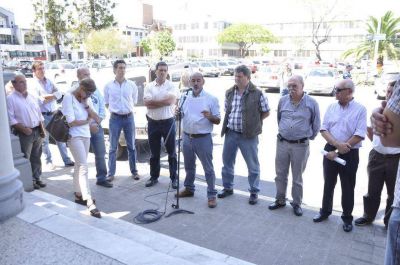 El campo dio por finalizado �el comit� de crisis� y espera que el nuevo Gobierno abra una etapa de �di�logo fruct�fero� 