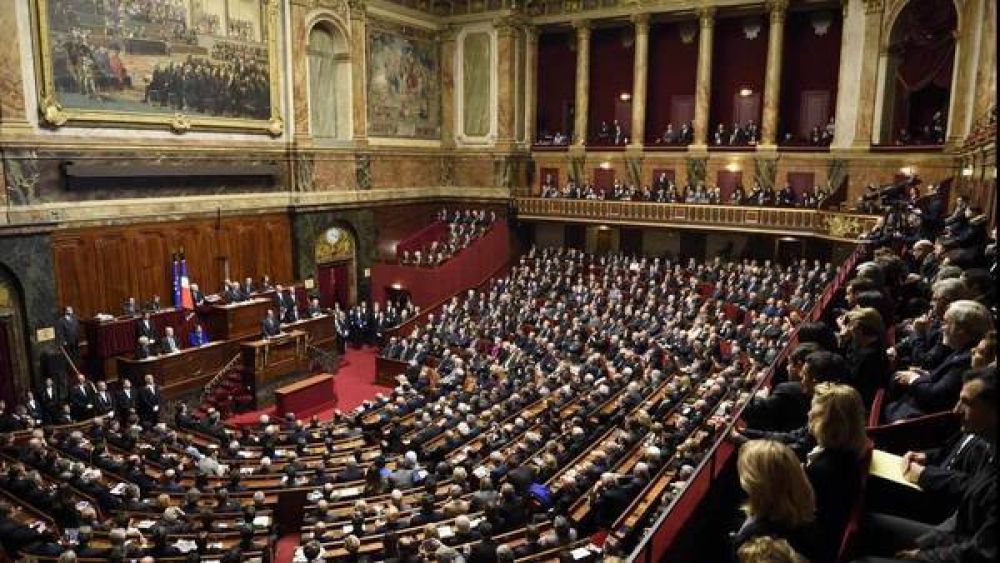 Hollande advirti� que no habr� �tregua con el terrorismo�