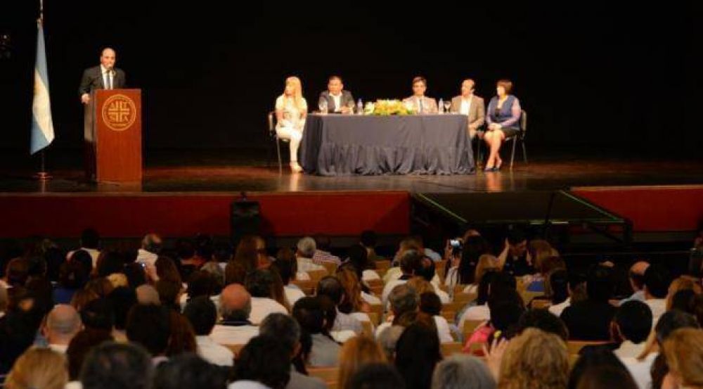 Seg�n Manzur, el debate dio por ganador a Scioli