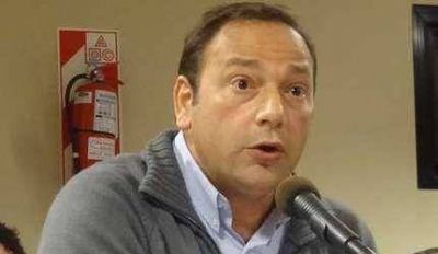 Petruccelli pide que Aguas deje de cobrar la tasa de barrido y limpieza