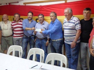 El diputado Roberto Fern�ndez entregar� subsidios