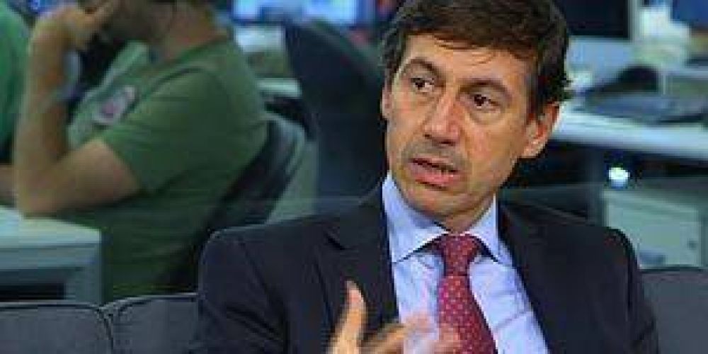 Naidenoff: �Scioli se aferr� al pasado, Macri nos habl� del futuro�