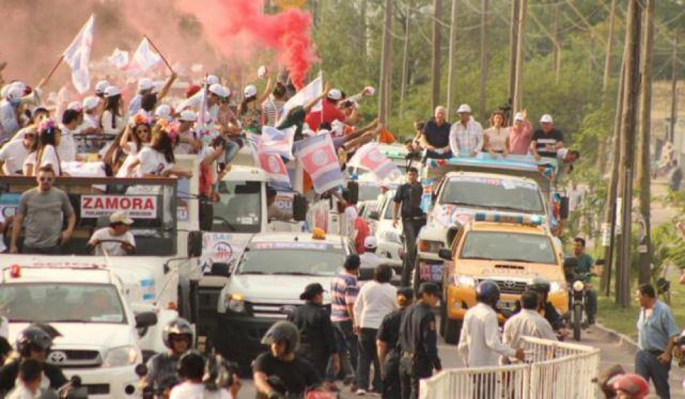 En los barrios, el fervor popular se hizo sentir con contundencia