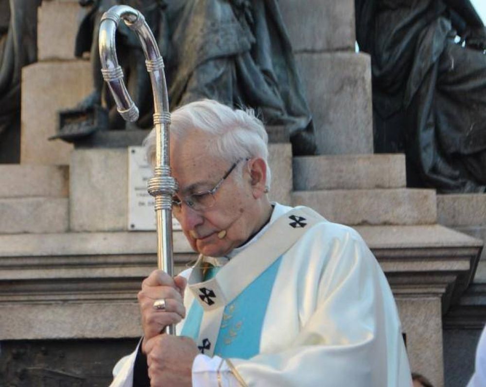 Mons. Ñáñez llamó a orar por las víctimas del atentado en París