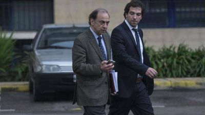 Piden que la Corte suspenda la remoci�n de un juez que debe fallar sobre el memor�ndum con Ir�n