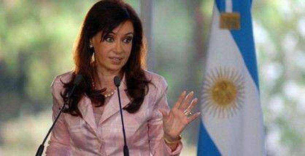 Tras allanamiento en el Central, la Presidenta denuncia una �corrida cambiaria judicial�