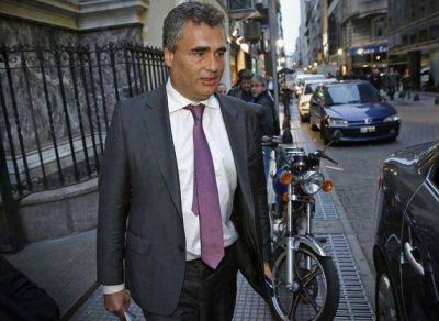 Allanan el Banco Central por la venta de �d�lar futuro�