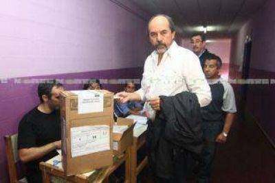 Schwartz de cara al balotaje: �Ni Scioli ni Macri�