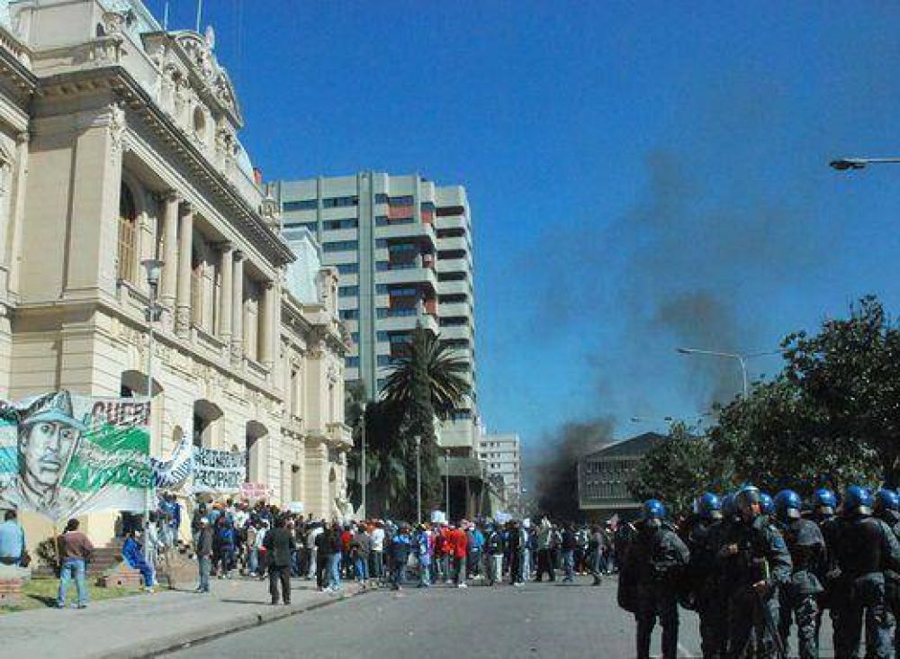 Por da�os en Casa de Gobierno, promovieron acci�n penal