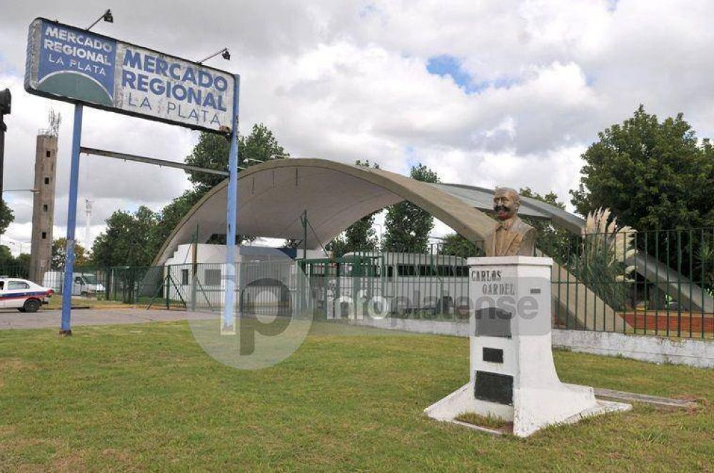Bruera dej� �ac�falo� el Mercado Central y piden que aparezca Su�rez Folch