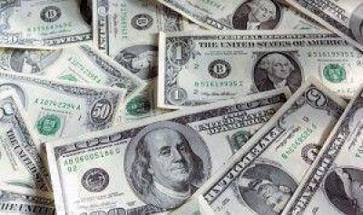Pese a intervenciones del BCRA, el d�lar blue sum� 6 centavos y cerr� a $15,41