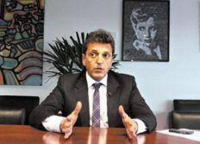Massa sigue jugando al misterio