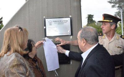 Inauguraron la remodelaci�n del monumento a los Ca�dos en Malvinas