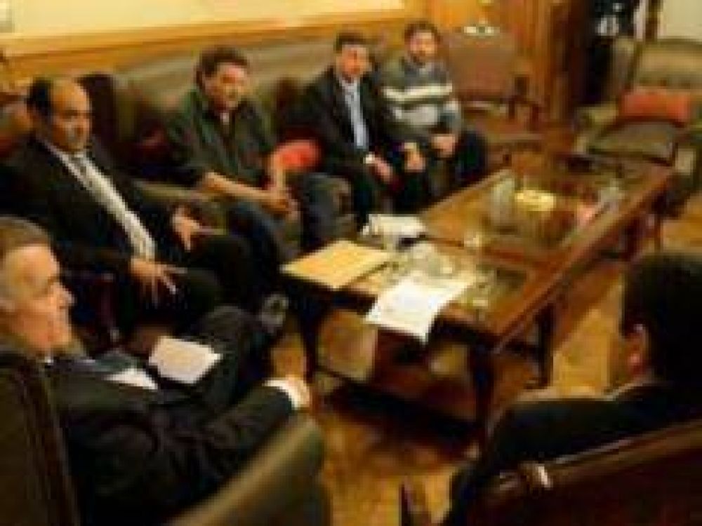 Los municipios tucumanos podr�n incorporar vig�as ciudadanos