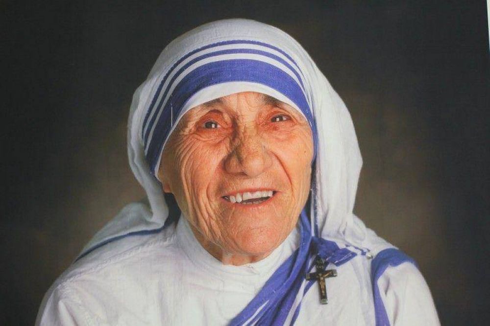 Madre Teresa hacia la canonización en septiembre de 2016