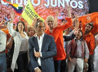 Scioli convoc� a �buscar un futuro mejor� y a no dejarse enga�ar �con la palabra cambio�