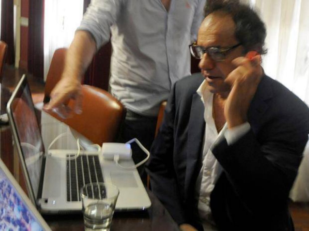 Scioli resalt� el crecimiento del Polo Petroqu�mico de Bah�a Blanca durante la gesti�n Kirchner