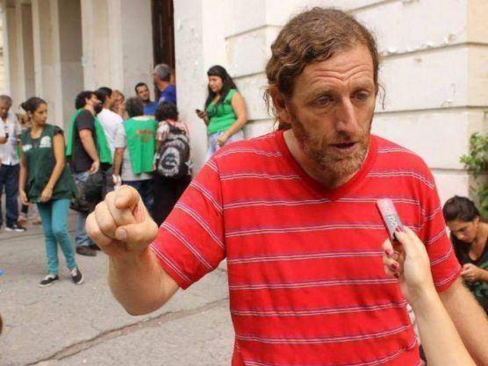 Oscar de Isasi: �La brecha abierta en el 2001 se termina cerrando por derecha�