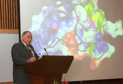 Carlos Arroyo recibe al Premio Nobel de Qu�mica Kurt W�thrich 