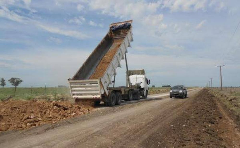  El Ente Vial contin�a trabajando en caminos rurales y rutas