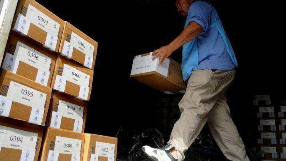 Balotaje: transcurre con normalidad el traslado de urnas y las m�quinas electr�nicas