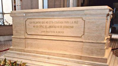 Manzur mand� una carta de lectores a LA GACETA