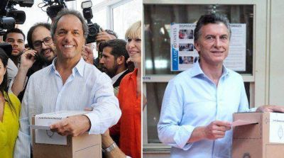 Antes del mediod�a, Scioli y Macri ya hab�an votado en el hist�rico balotaje