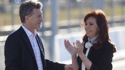 Cristina Kirchner llam� a Mauricio Macri y lo recibir� en Olivos