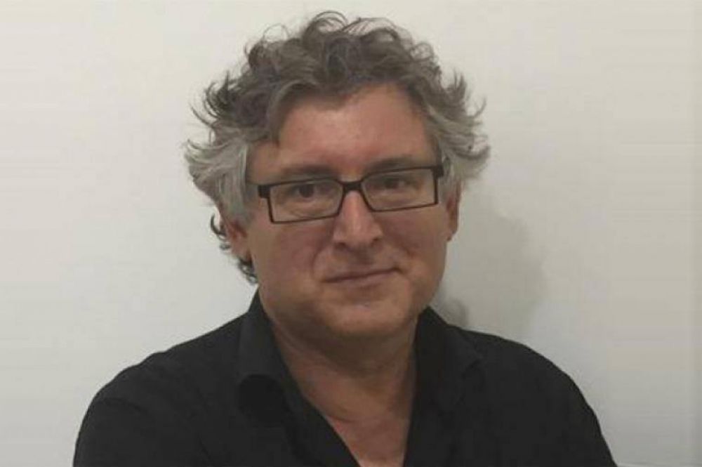 El fil�sofo Michel Onfray cuestion� los bombardeos de Francia a Siria