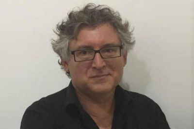 El fil�sofo Michel Onfray cuestion� los bombardeos de Francia a Siria