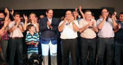 Pese a la derrota de Scioli, el PJ festej� el triunfo en Tucum�n
