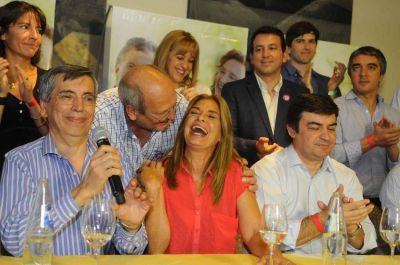 Mendoza: la celebraci�n uni� a todos los partidos