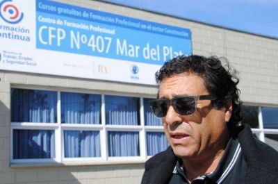 Trujillo: �Es muy emocionante ver a tantas personas que quieren estudiar un oficio�