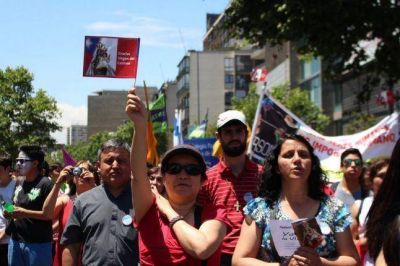 VIDEO: Unos 40 mil fieles mostraron a Chile la alegr�a de ser cat�lico