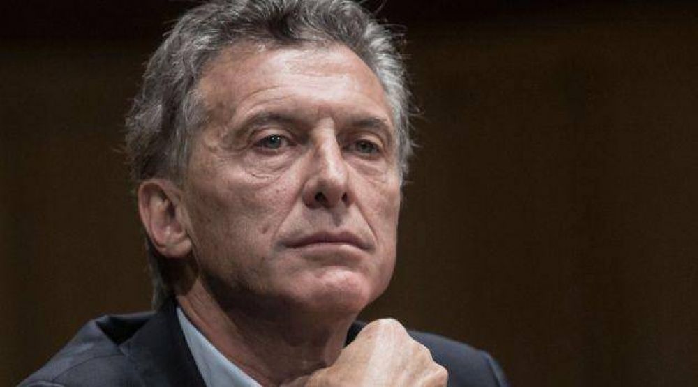  Macri ratifica fin del cepo, d�lar �nico desde el d�a 1 y pide 