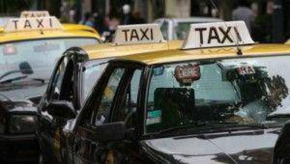 Alcolea: El 1 de diciembre aumentara la tarifa de los taxis