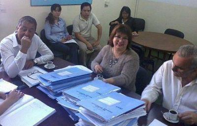 Dilatan la aprobaci�n de expedientes adjudicatorios de La Perla y el Torre�n