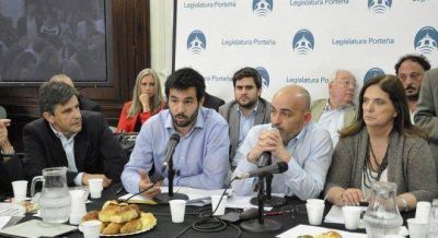 Mart�n Mura se estren� en la Legislatura como ministro de Hacienda de Larreta